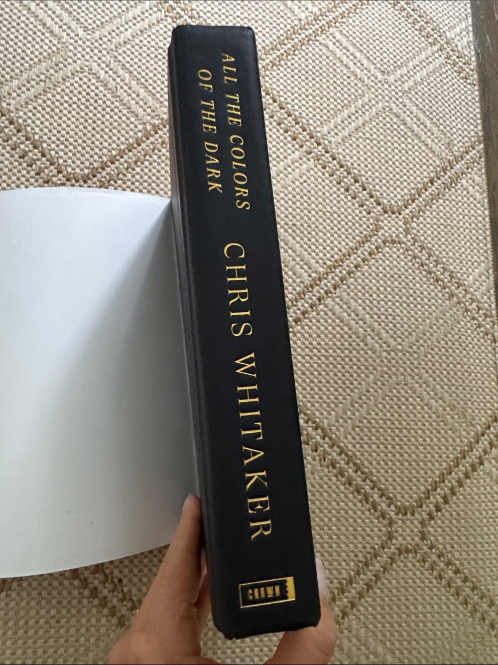 Hardcover All the Colors of the Dark by Chris Whitaker, read once; 🖼️ 🔪 - Picture 2 of 4